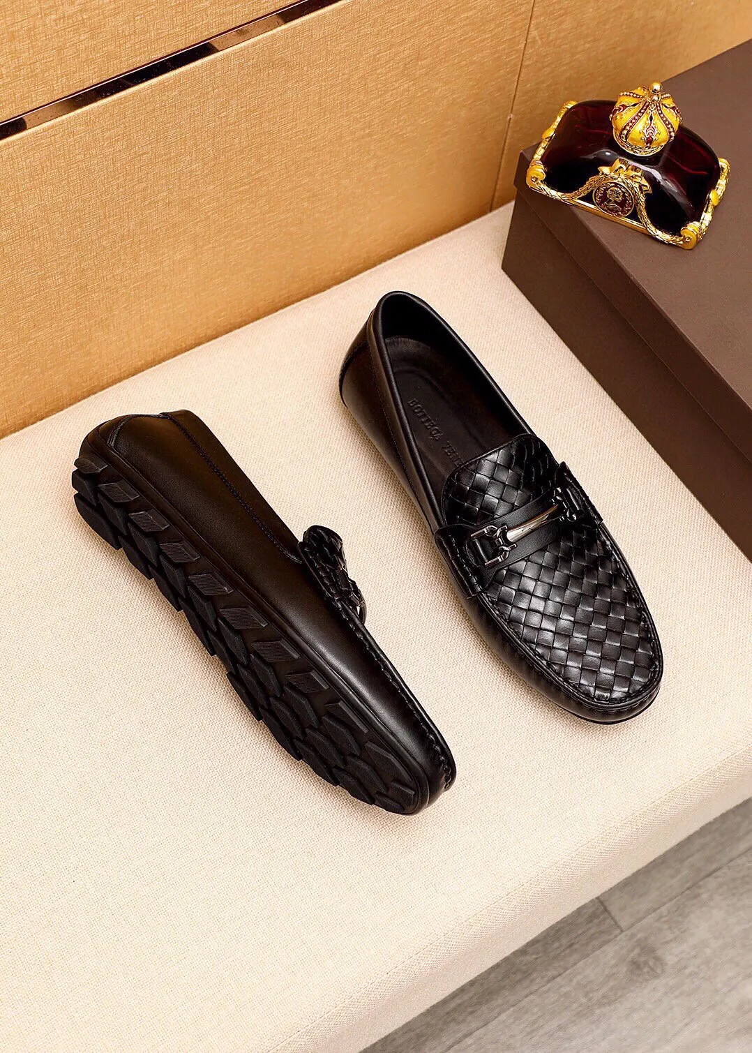 Men's shoes 💰: 500 💐BV men's slip-on shoes® [BOTTEGA VENETA] official website counter new model, one-to-one mold opening ⚠Italian calfskin ➕Hand-woven ➕Cow leather lining. Driving slip-ons, available at counters, sizes 38～44 (45🉑️customized)